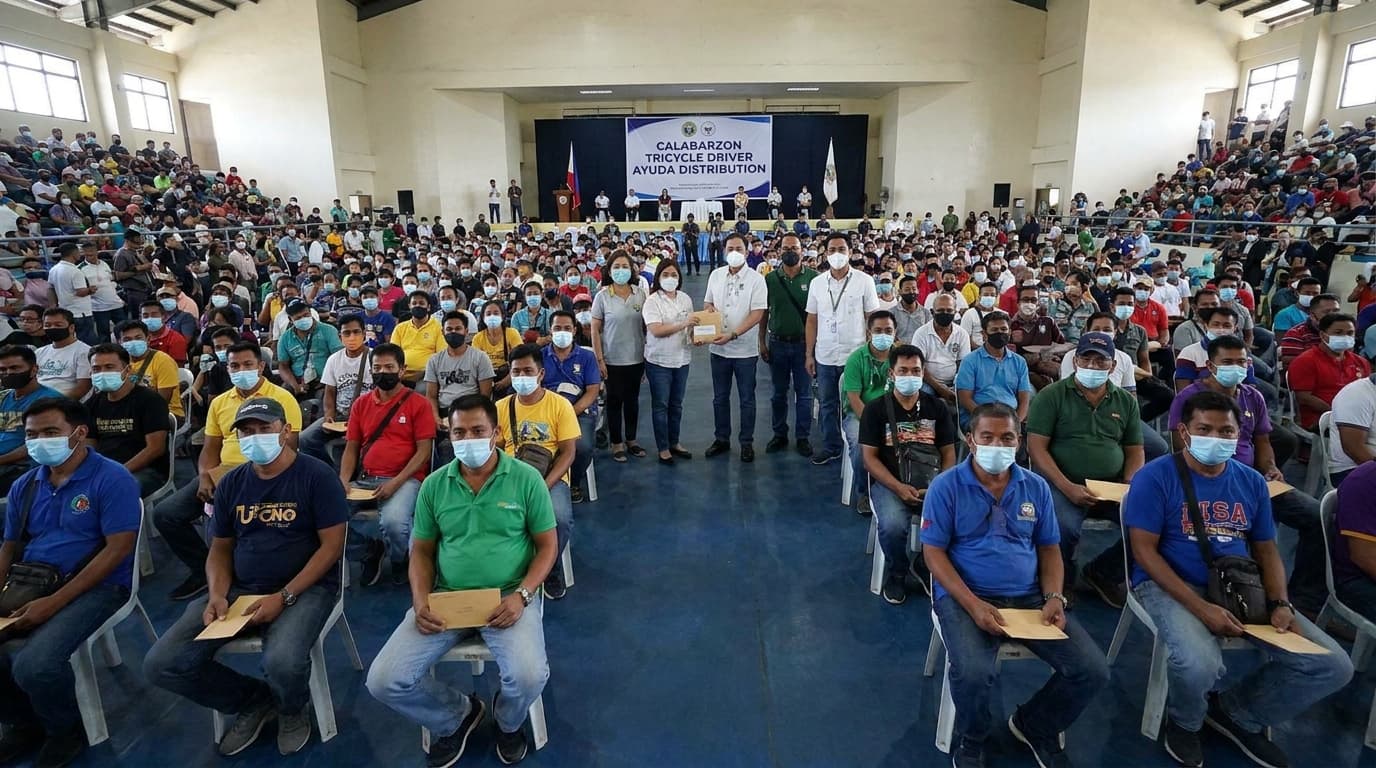 ¡GINUGULAT ANG MARAMI! 4,000 PANG DRIVER NG TRICYCLE SA CALABARZON, NAKATANGGAP NG AYUDA! PERO MAY MAS MALALA PA BANG MAGAGANAP?! 😱
