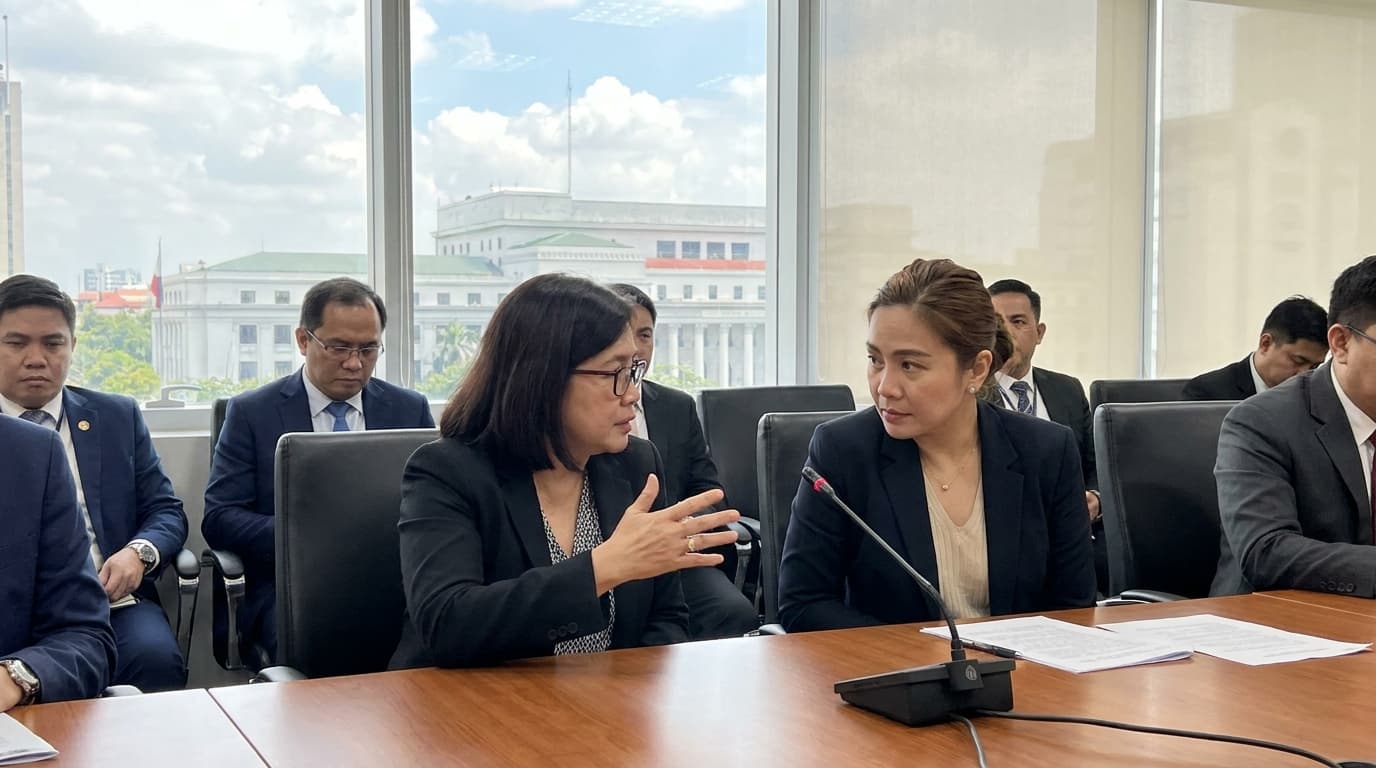 De Lima, Binibining Sara, Nagbabakbakan Sa Video! Totoo Ba O Panaginip Lang?! 😱