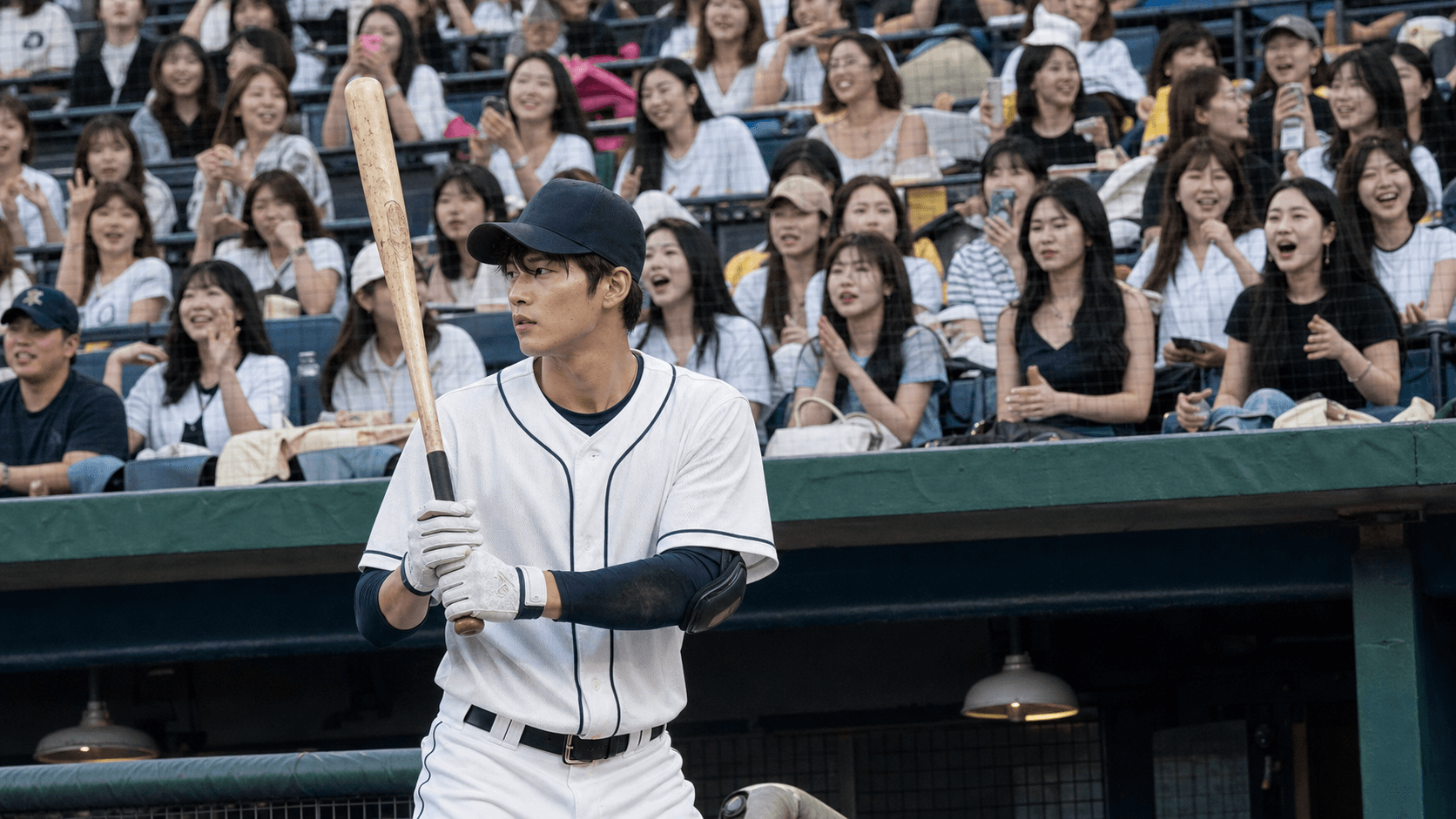 Home Run sa Ratings?! Bakit Biglang Nagpalit ng Propesyon ang mga K-Drama Oppa Habang Dinudumog ng Kababaihan ang Ballparks