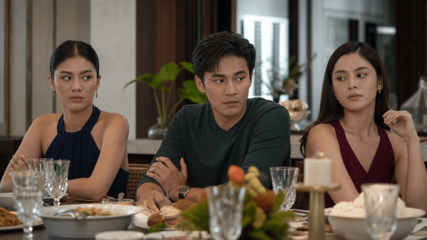 Grabe, Magkakapatid Ba o Magkakaribal? Esnyr, Bianca at Brent, Nagpasabog ng Unang Silip sa “Half Sisters”!