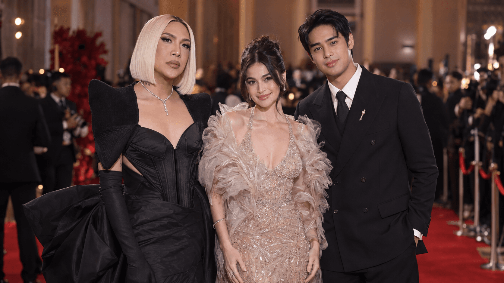 Nagningning ang Tatlong Higante! Vice Ganda, Anne Curtis at Donny Pangilinan, Wagi sa Preview Ball!