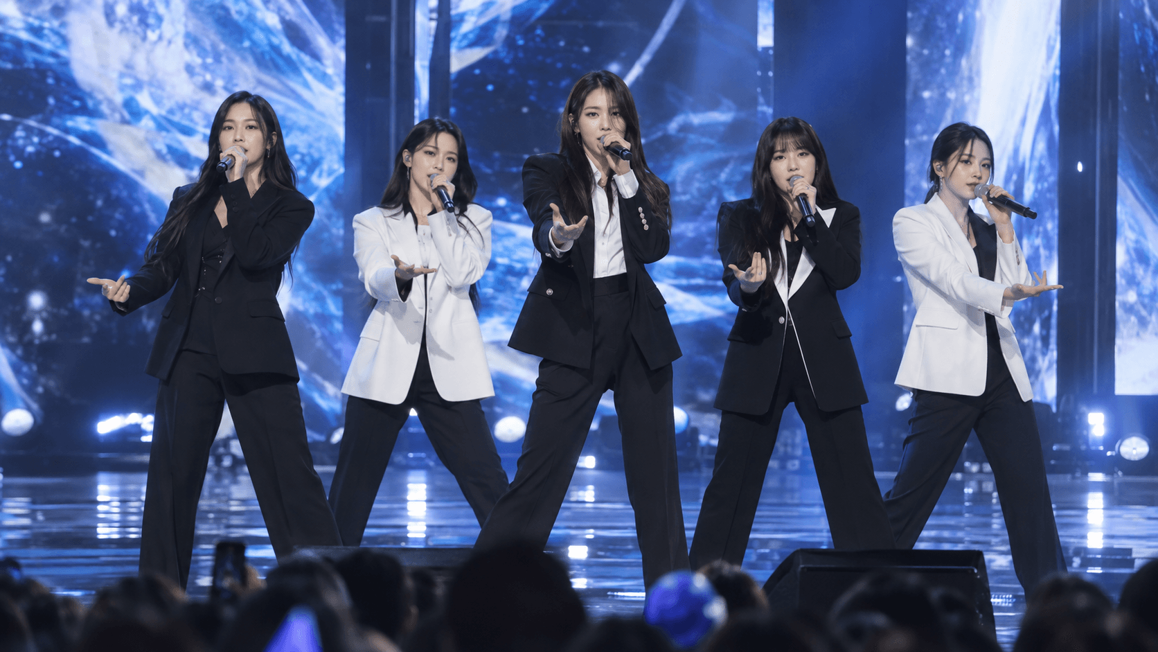Mula sa Screen Tungo sa Entablado—Kaya Ba ng Rescene na Gulatin ang Mundo ng K-pop?!